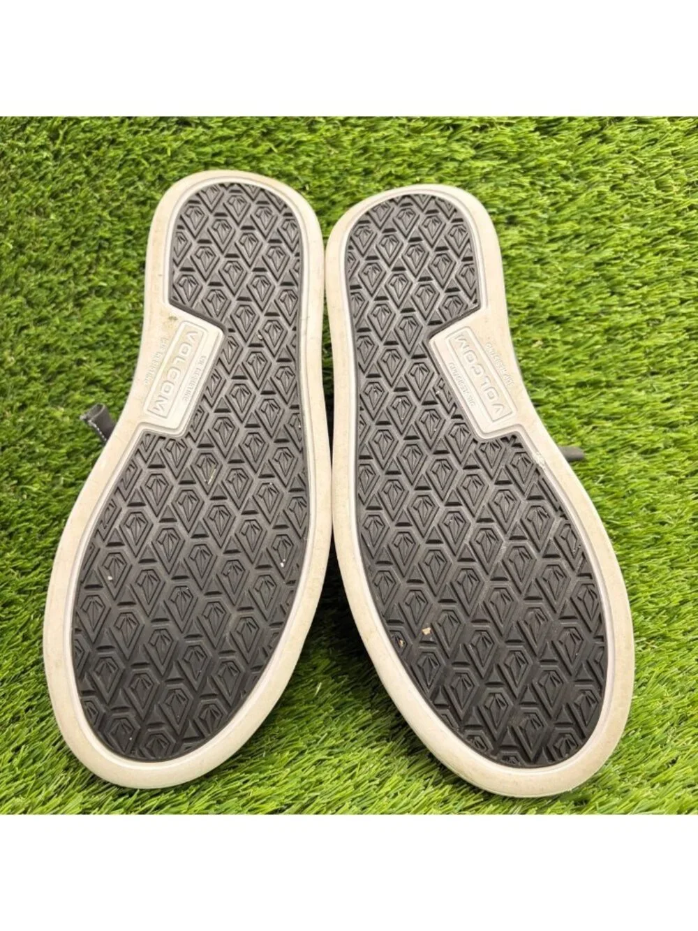 Volcom Chill Womens Size 9D Dark Gray White Composite Toe Safety Work Shoes